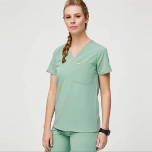 FIGS - Jade - Catarina 1 pocket scrub top